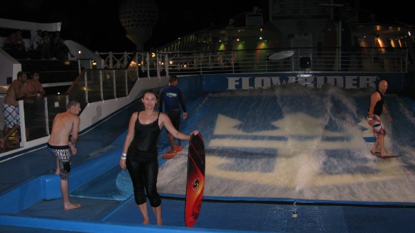 C:\Documents and Settings\Brian Fung\My Documents\Natalie\Pictures\small size\2009 Royal Caribbean and Miami 259.jpg