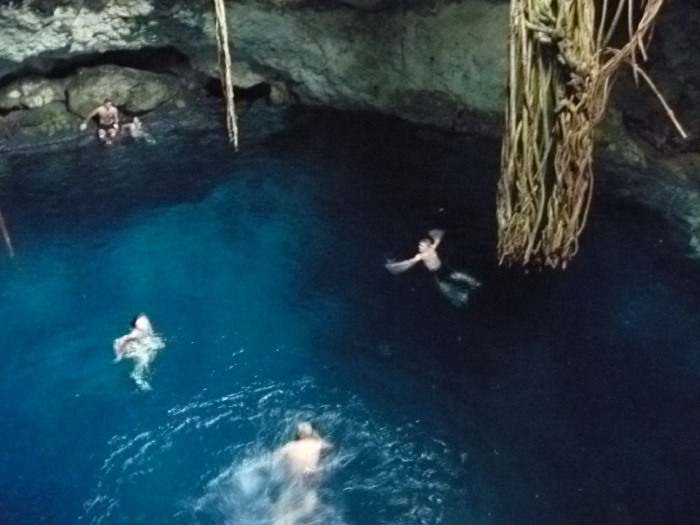 F:\Photos\2010 Mexico\#6 Merida and cenotes\P1020055.jpg