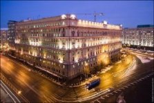За дверями "Детского мира"