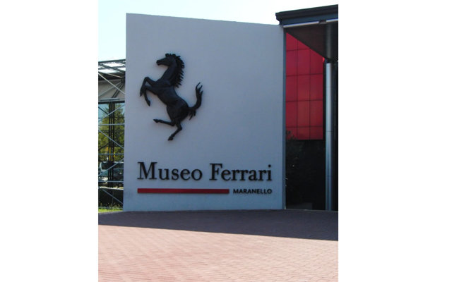 Ferrari за 60 евро прямо в Италии