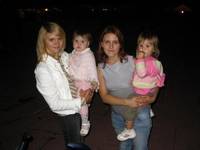 Родственный обмен. Ребёнка подруги прониклась ко мне огромной любовью и желала проводить время только у меня на руках